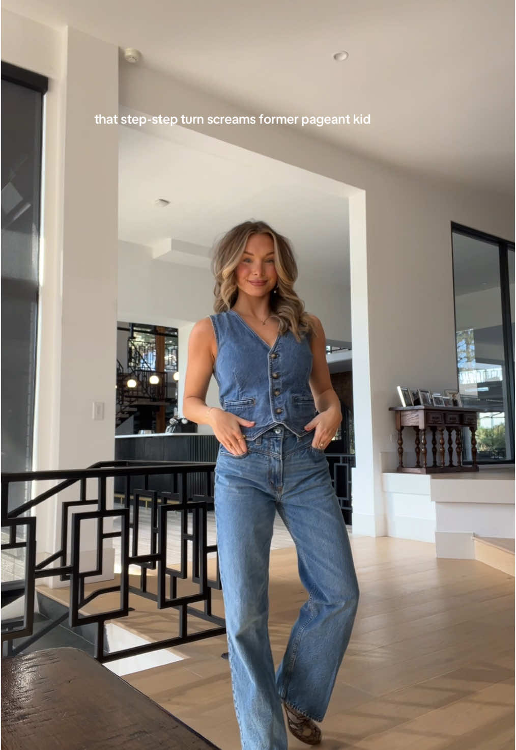 a lil Colorado drafty because this @abercrombie fit was just too good! #denim #denimondenim #abercrombie #abercrombiestyle #MomsofTikTok #momtok #OOTD 