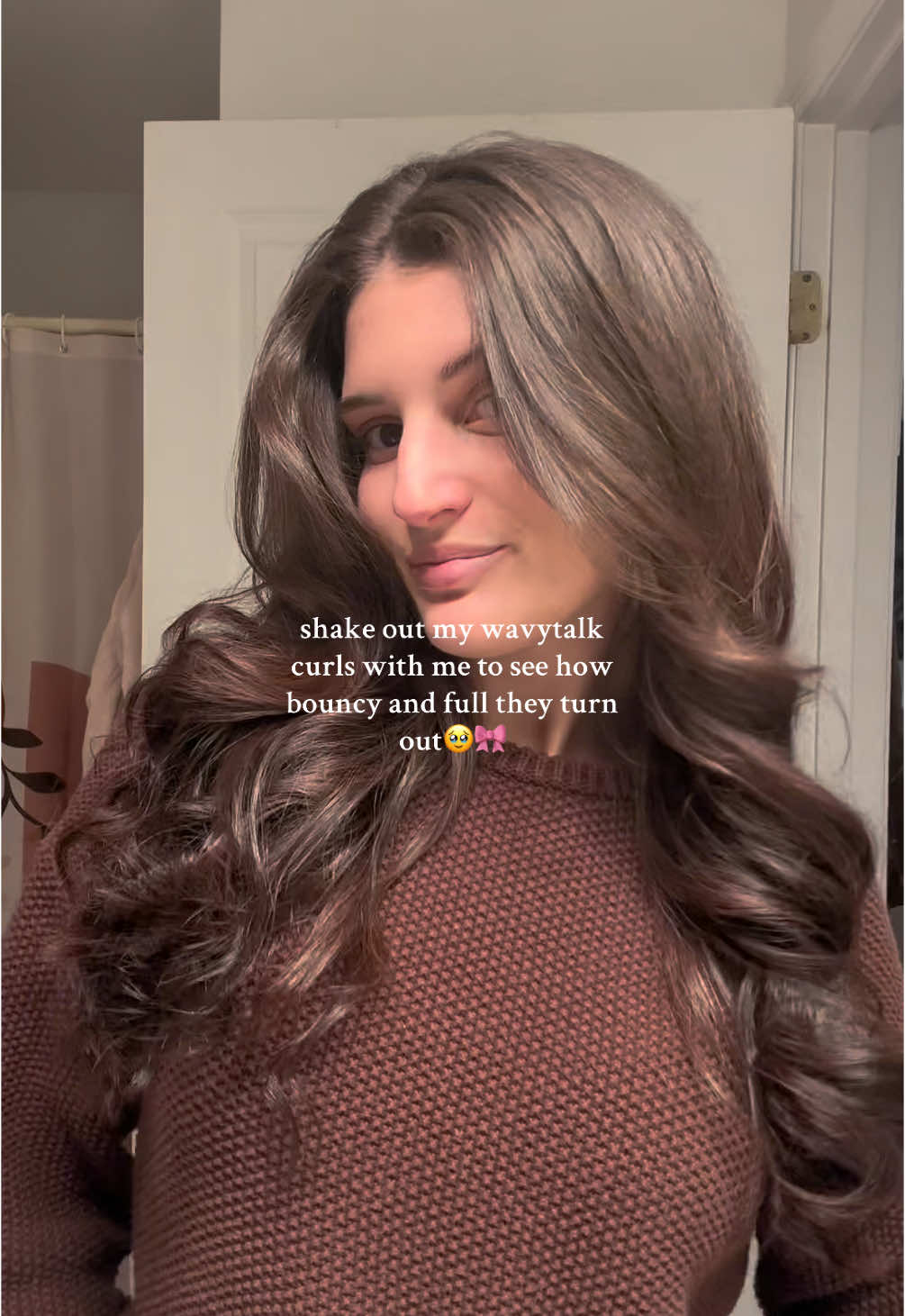 easiest, fastest, bounciest curls I’ve ever had🎀🤞🏻thx @wavytalkofficial #wavytalk #wavyhair #curls #hairtok #hair #girlythings #microinfluencer #holiday #holidaydeals 