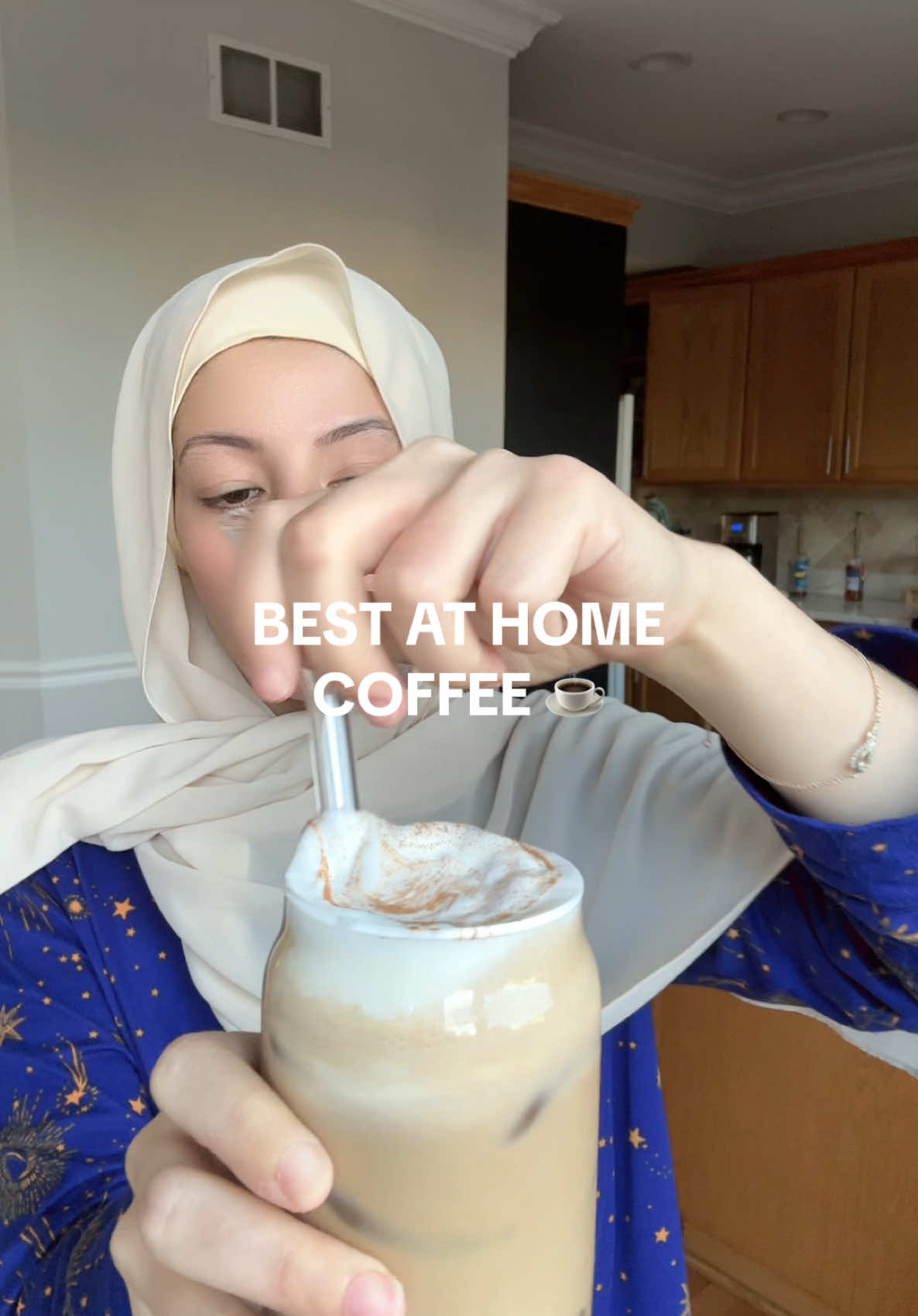 You can switch out the heavy cream for your choice of milk, but oh boy does it make it nice and creamy 😍  #MomsofTikTok #muslimtiktok  #coffee #coffeerecipe #coffeeathome 