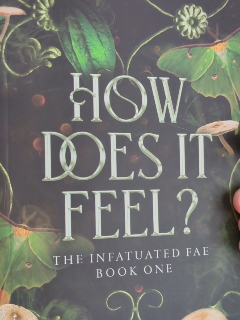 @Jessica Parsons and I have started buddy reading How Does It Feel? by Jeneane O'Riley 📚 #fy #fyy #fyp #bookish #booklover #bookworm #reader  #readersoftiktok #fantasybooks #romantasy #thefae #howdoesitfeel   #jeneaneoriley #BookTok #buddyread #buddyreading #currentread #tbr #bookrecs #bookrecommendations 