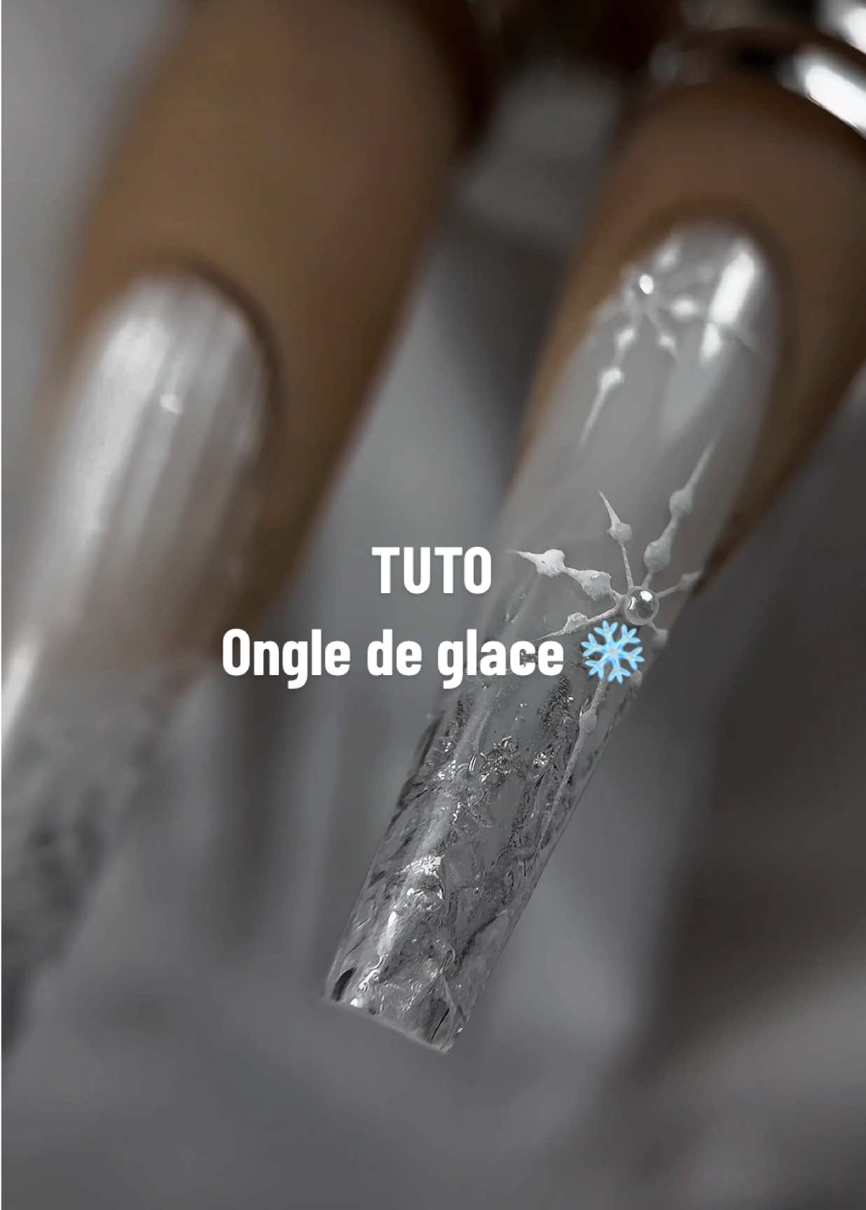 Serie de Noel - Tuto ongle de glace ❄️ #nailart #handpaintednails #nailtutorial #icenails #clearnails #winternails #nailsviral #nailinspo 