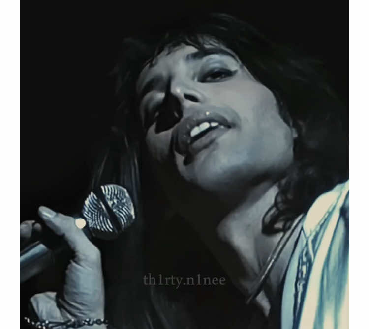 #FREDDIEMERCURY I miss him #freddiemercuryedit #freddiemercuryqueen #queen #queenband #foryoupage