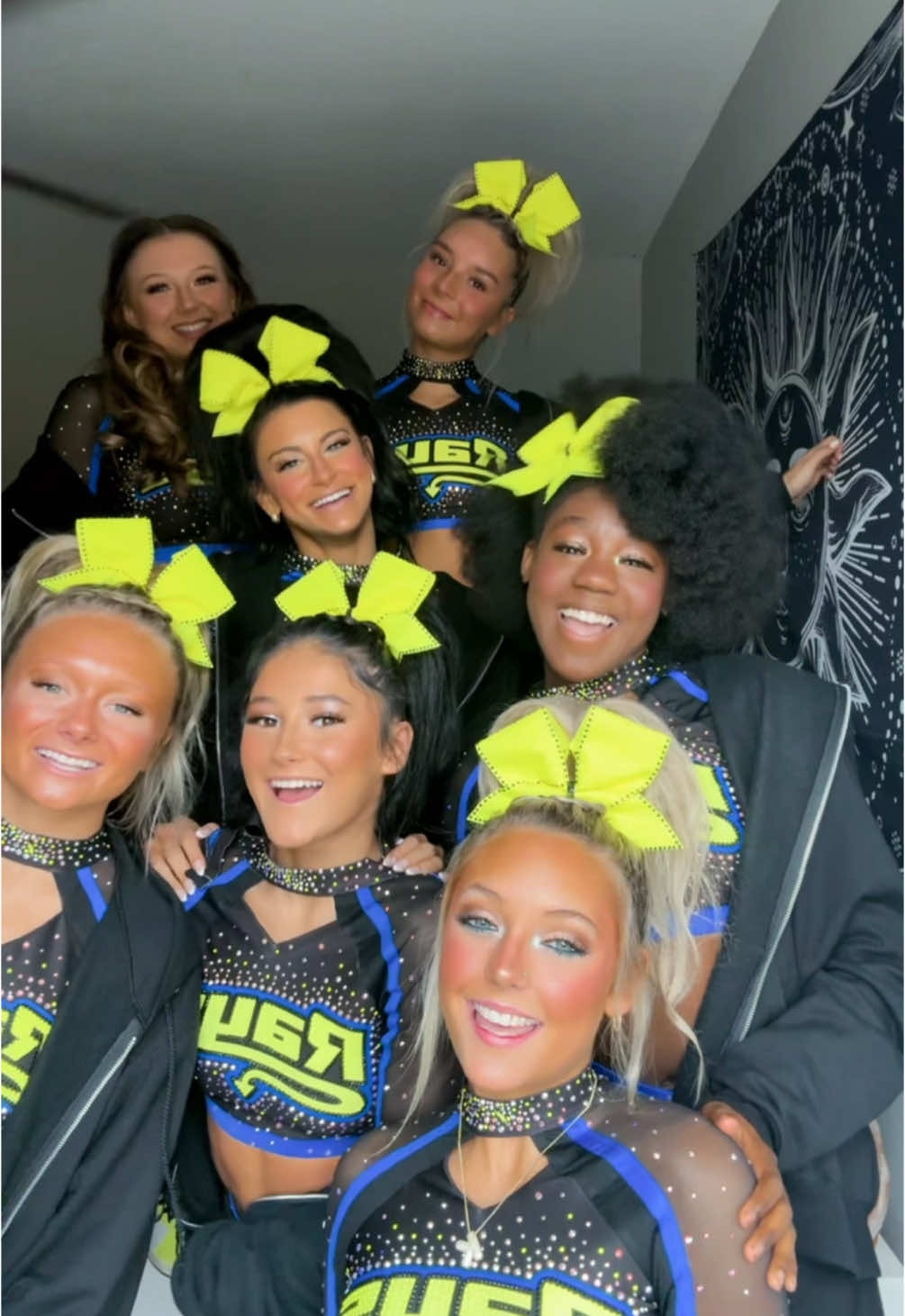 my girllssss + @seneka erickson🎀 ⚡️💙  @sasha @autumn.schless @Renee @emma @kariss #cheerleaders #cheer #cheertok #allstarcheer #stingrayallstars #electric #fyp #foryoupage #foryouu #Taylor 