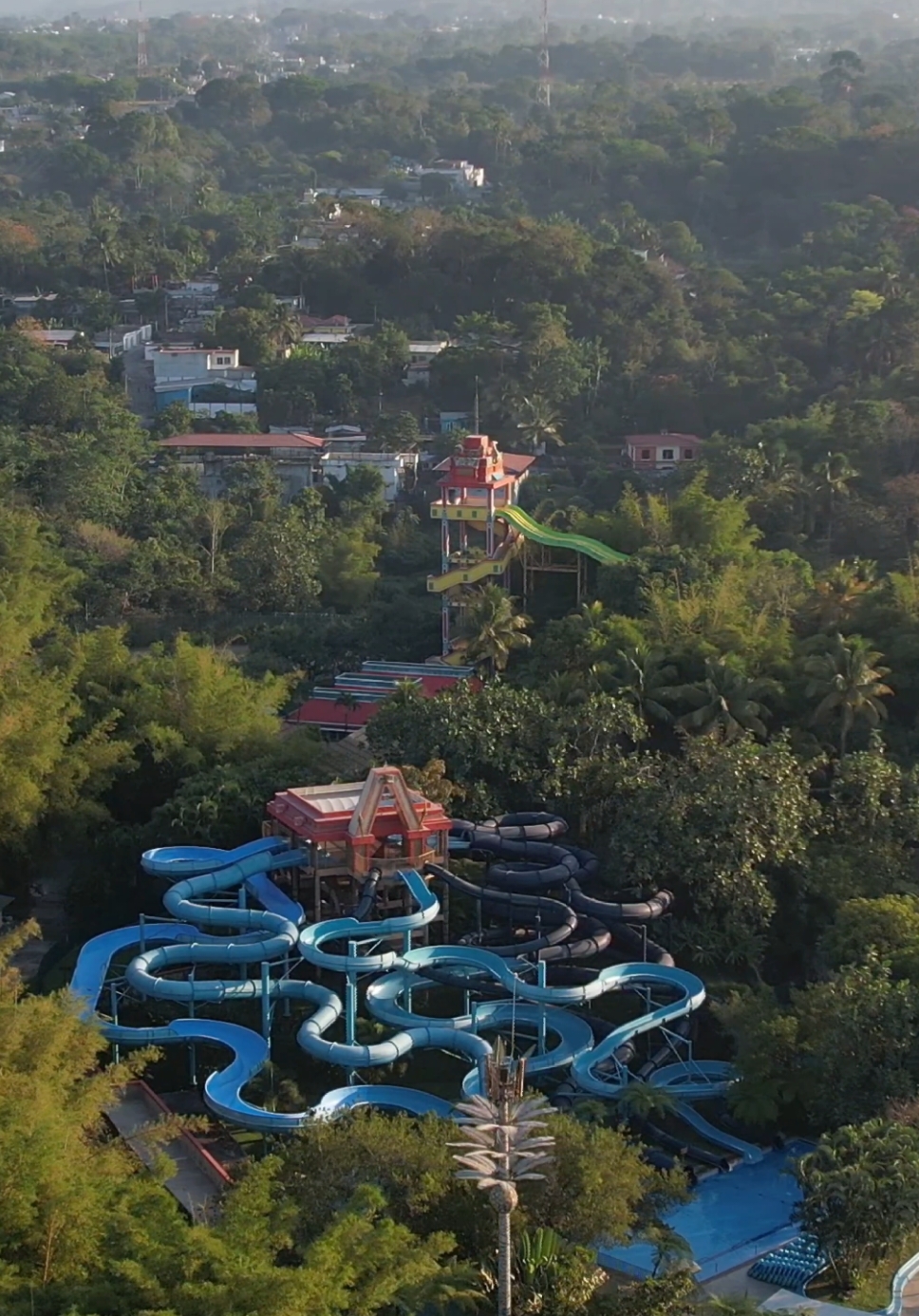 ¡Ya quiero regresar! 🙂‍↕️🎢 #irtra #irtraretalhuleu #funtimes #guatemala #tiktoktravel #chapin 