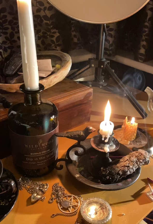 Sat in circle doing magic. Whoever gazes on this video will receive calmness and love.  Repeat as many times as you need, my love.  #magicmoment #spellscasting #witchoftiktok #spellcraft #candlemagic 