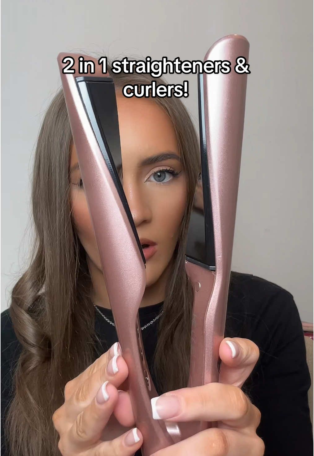 As a girly who has never been able to use regular straighteners to curl my hair i am so happy with this !!! 2 in 1 and perfect for travel💅 #hairhacks 