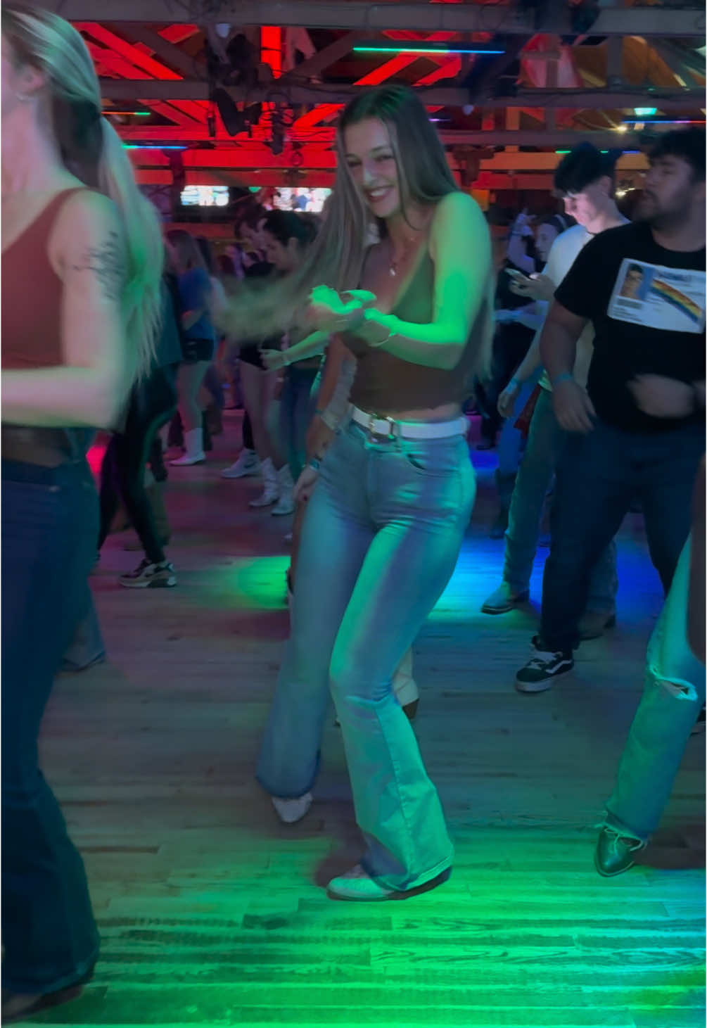 country girl stomp to no hands 🫶🏼🫶🏼🫶🏼 #fyp #linedance @The Barn in Sanford 