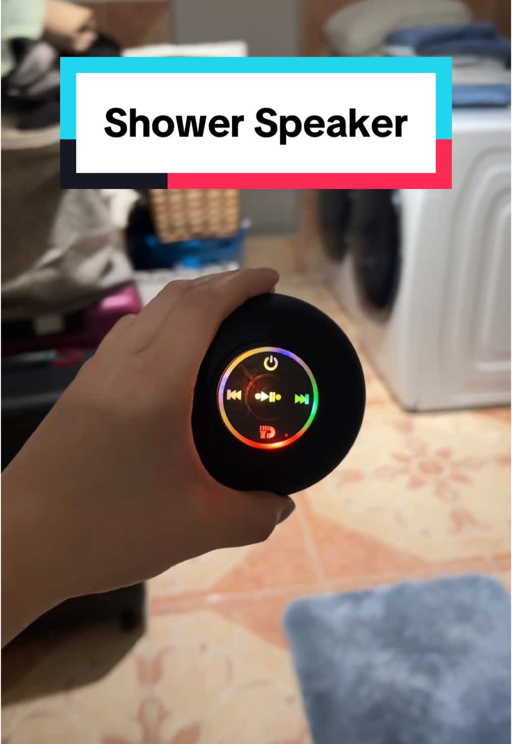 El mejor regalo de Navidad para la gente que tarda bañándose! 🎄 Lo agarre en tiktok shop, se los dejo abajo en el carrito anaranjado #showerspeaker #bluetoothspeaker #speaker #portablespeaker #TikTokShop #tiktokshopfinds #treasurefinds #spotlightfinds #giftsforher #giftsforhim #giftsforkids #giftideasforkids #giftideas #christmasgiftideas 