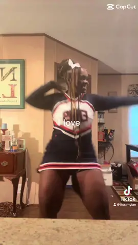 #fyp #foryoupage #viral #cheerleader #loveitsm #myhappyplace #favoritething Literally my fav thing ever🫶🏽. 