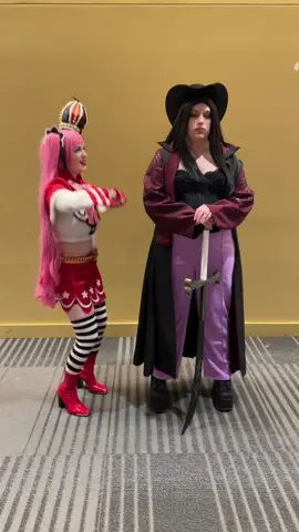 average day in the kuraigana castle (w/ @⭐️Shay⭐️ and @Addi <33 #onepiece #perona #draculemihawk #roronoazoro #cosplay #onepiececosplay