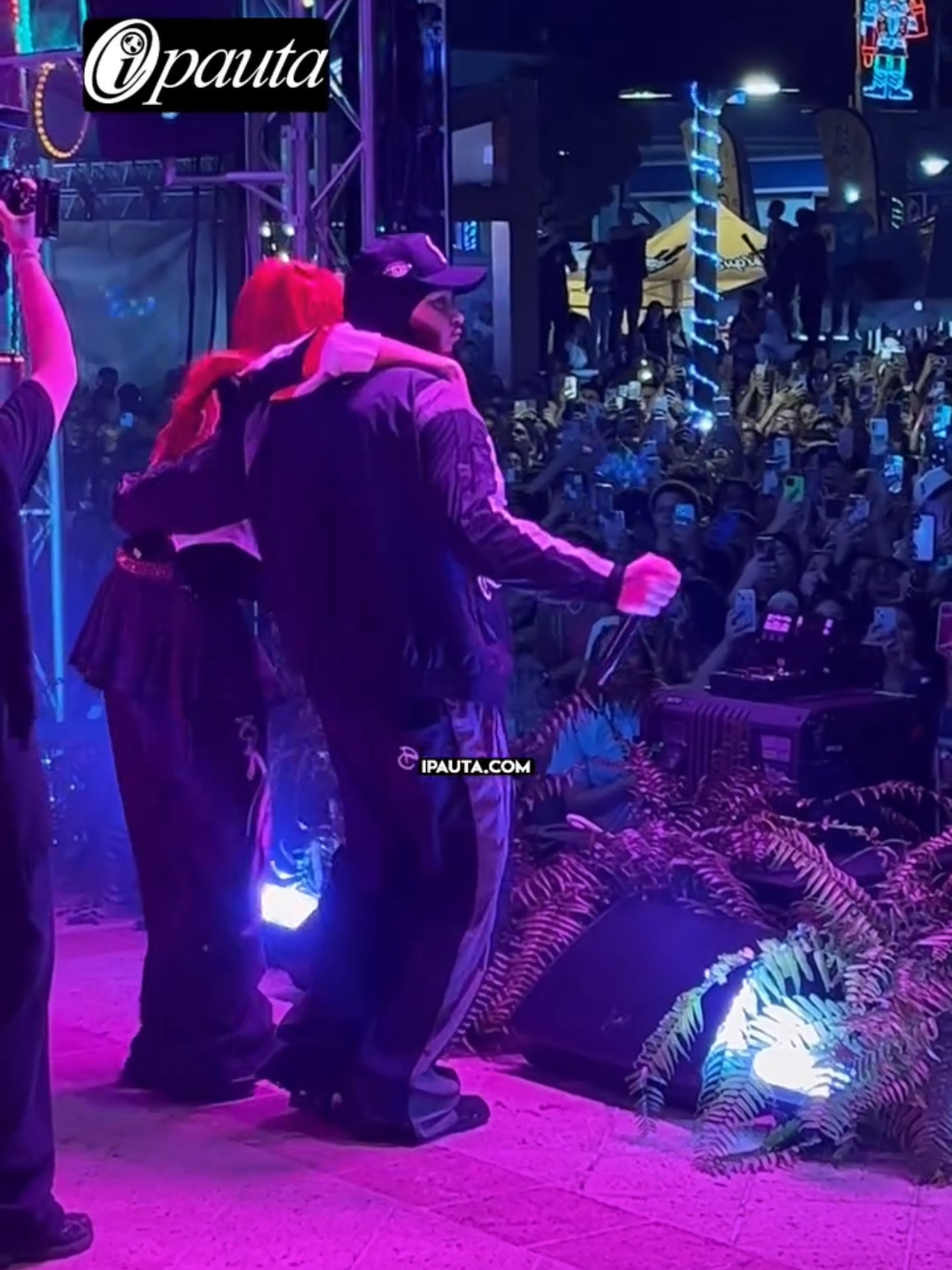 De La Rose y Yan Block cantando por primera vez #ETA Remix en el #FestivalBacardi2024 #iPauta 