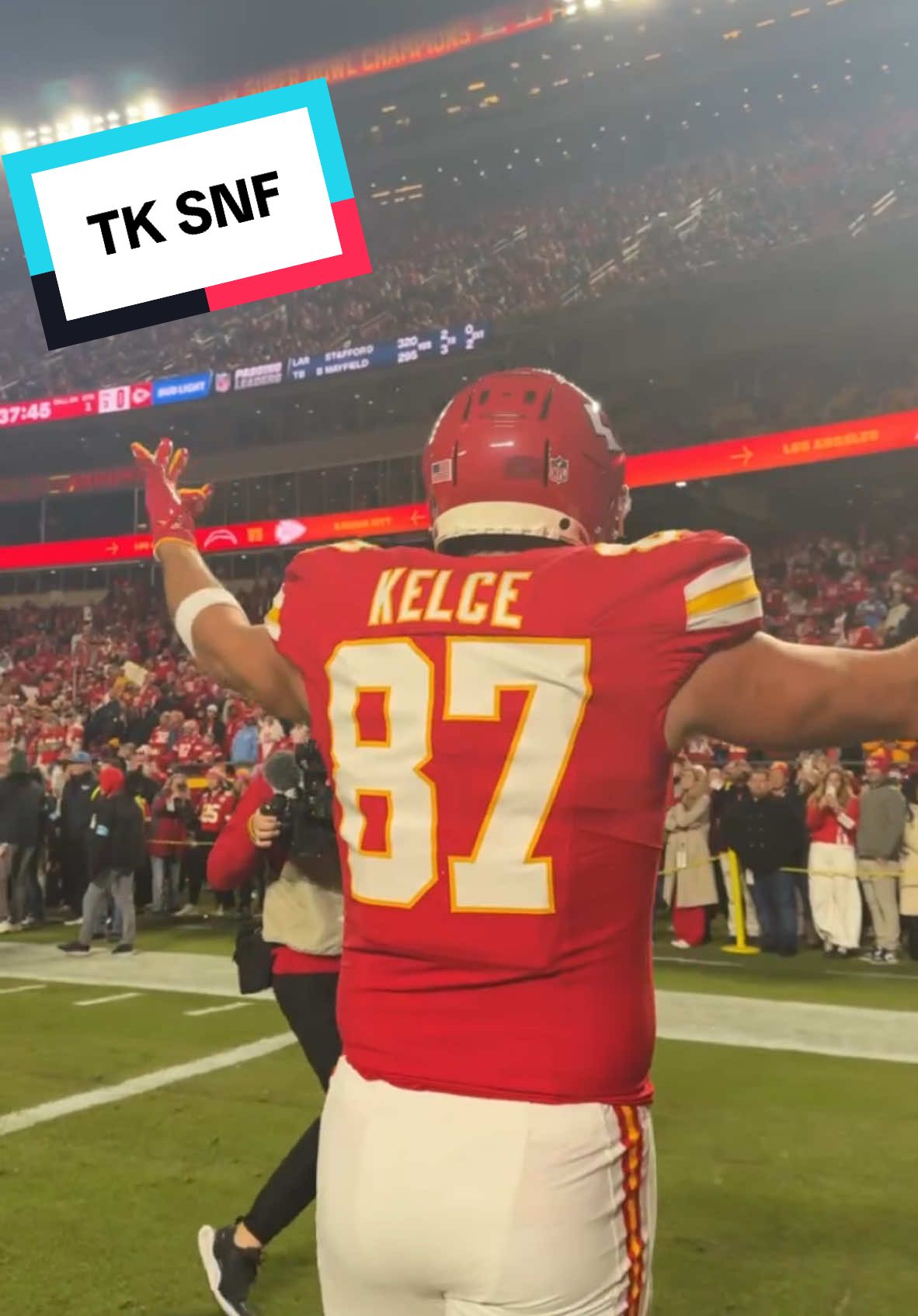 🗣️ ARE YOU READY FOR SOME FOOTBALL #chiefs #nfl #traviskelce 