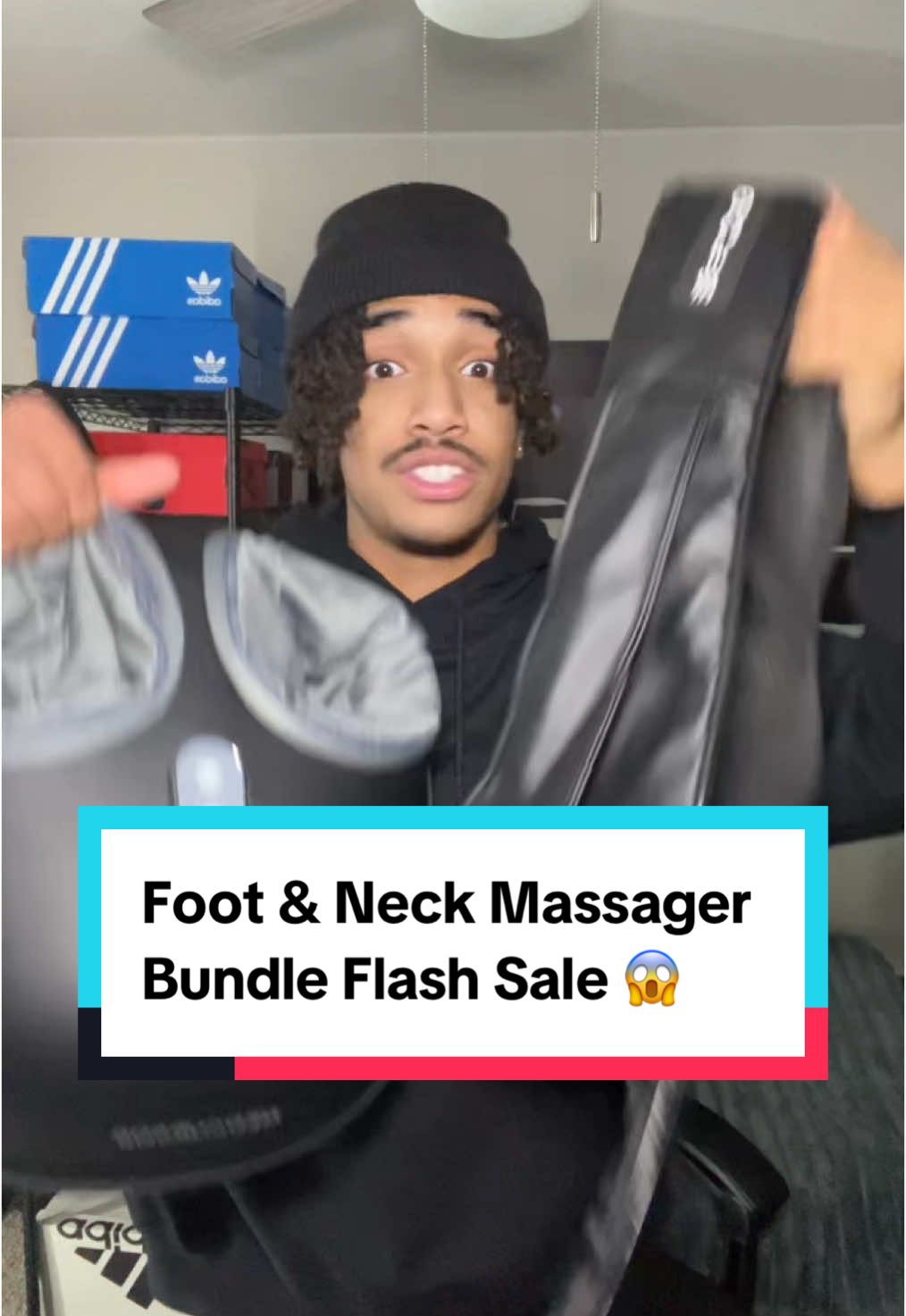 Literally the best Christmas present shes gonna get 😭 #neckmassager #footmassager #massage #giftguide #christmasgift #tiktokshopholidayhaul #tiktokshopfinds 