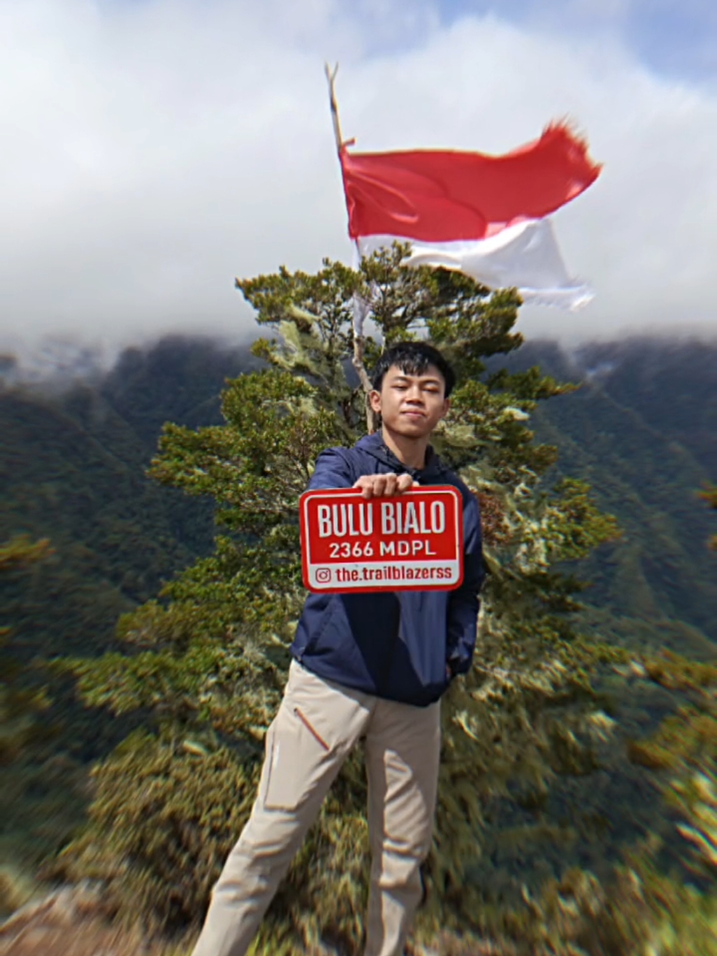 📍trek Bulu Bialo (2366 mdpl) meskipun sempat salah jalur😂 #pendakigunung #gunungsulawesi #JJCapCut #CapCut 