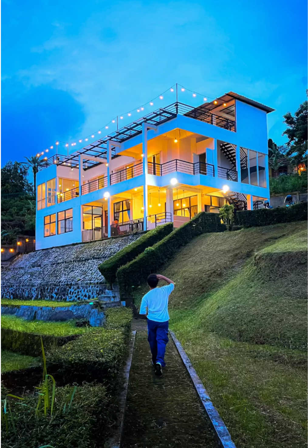 Membalas @Bary Sukarta villa 1.5 JT di puncak, kapasitas 30 orang dan  view 2 gunung sekaligus 🍃 List sekarang jangan sampe nggak ‼️  #puncak #infopuncak #villakenridge #villamurahpuncak #villapuncakmurah 