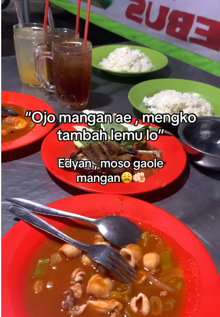 🤣 #fyp #fypage #foryou #xybca #beranda #video #viral #mangan #jajan #lalapan #sekarang 