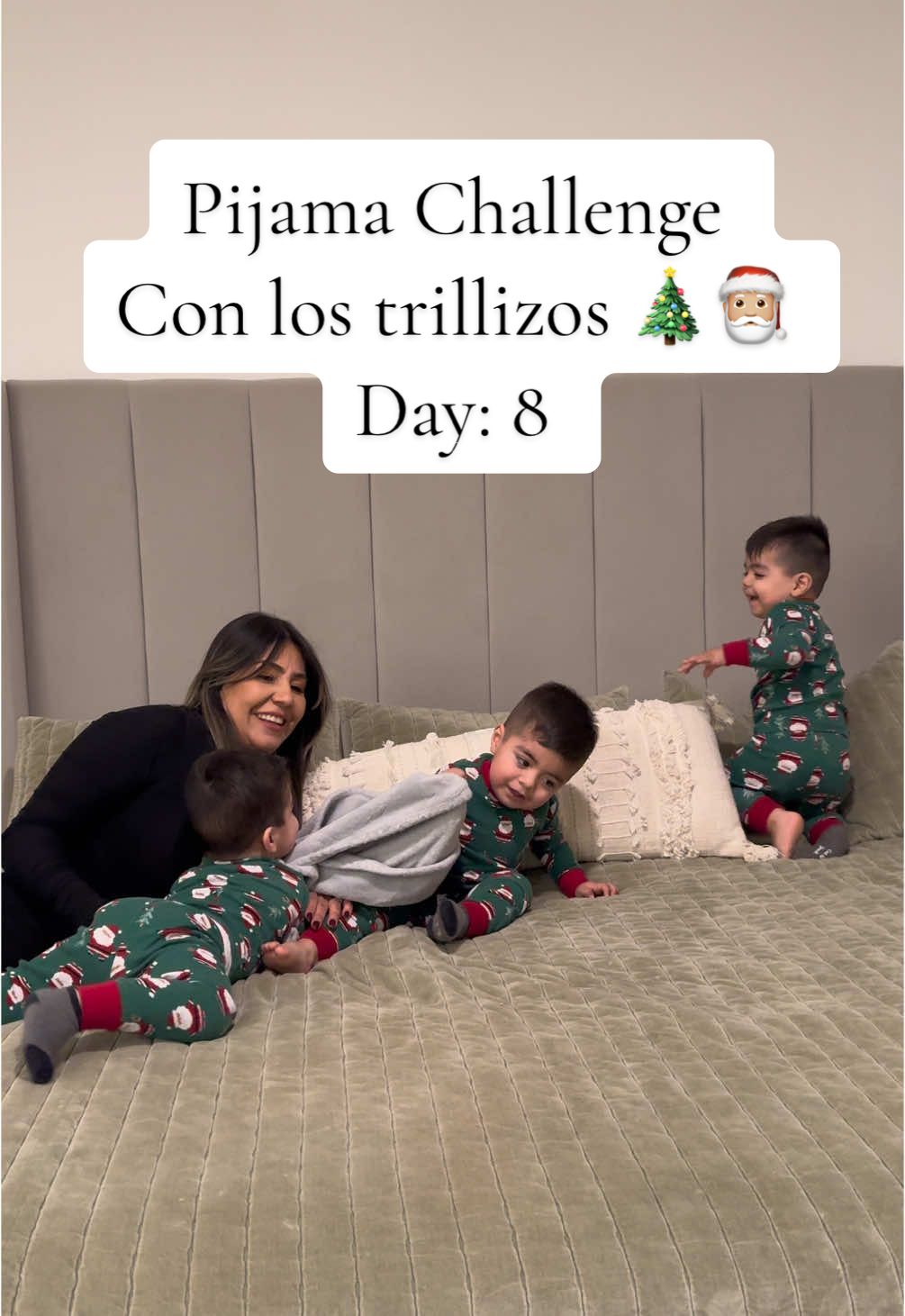 Christmas pajama challenge with the triplets for the next 18 days Day: 8 #christmas #fyp #christmaspajamas #paratii #day8 #navidad #pajamachallenge #25dayspijamachallenge #triplets #christmascountdown 