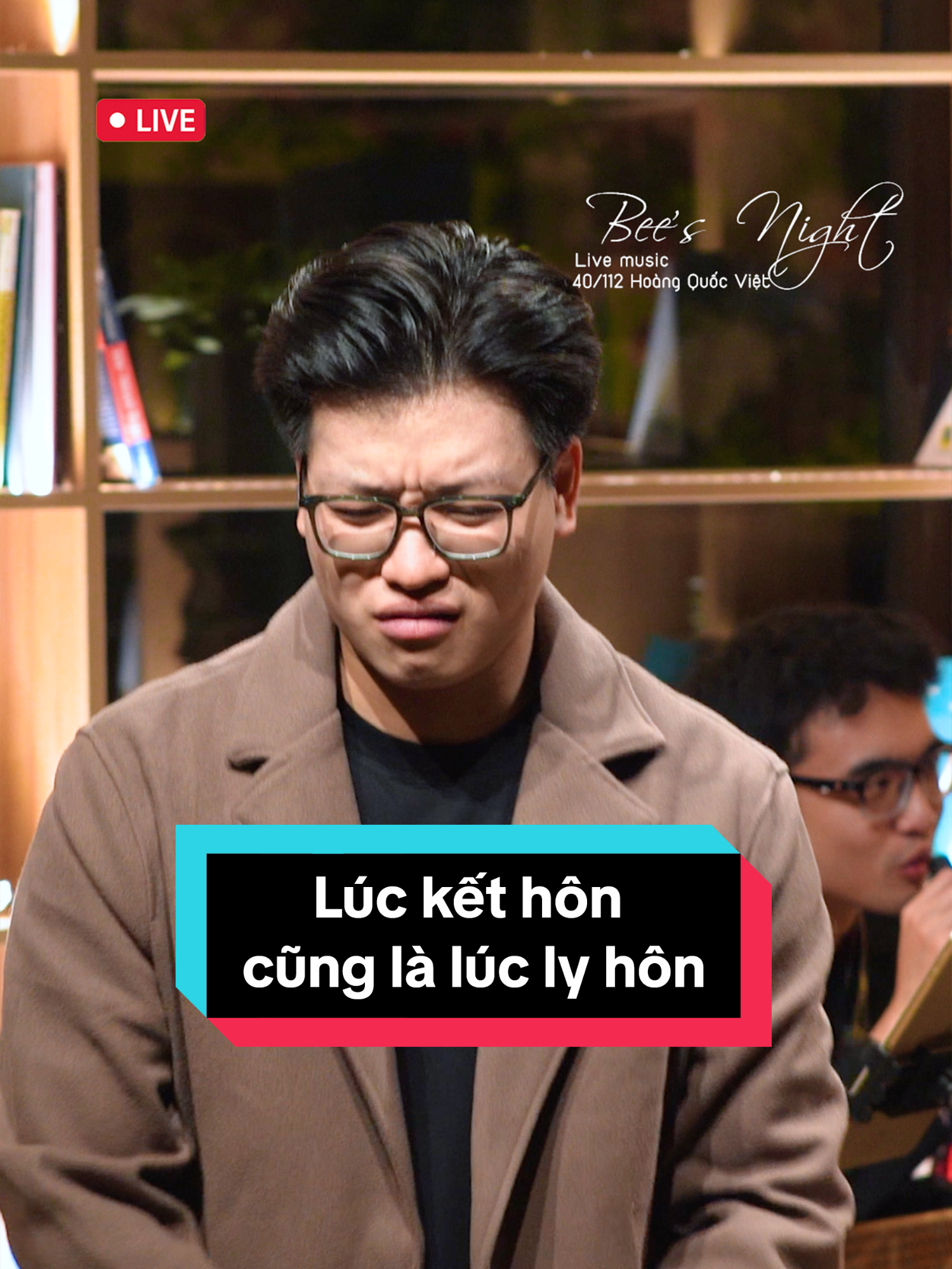 Lúc kết hôn cũng là lúc ly hôn#thinhhanh #beemusic #xuhuong2024 #xuhuongtiktok #livearcostic #bee9 #fyp #fun #j4f #thanhva #kethon #lyhon #duocsi