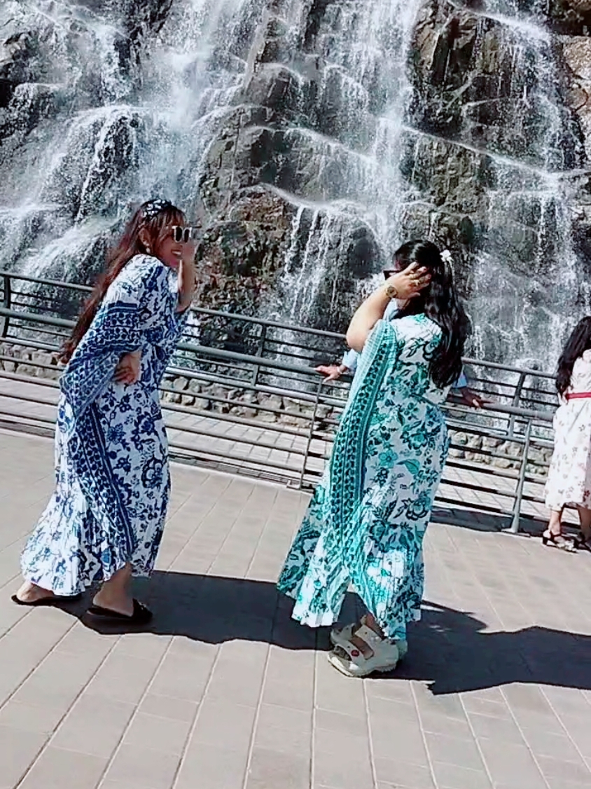 Star struck pathan guys🤣when sissylove and me dance pashto song 🤣🤣🤣#Singlelife🥰 #choosehappiness #myfamily❤️ #noticevideo✌️ #enjoylife #frienshipgoals #dubai_united_arab_emirates🇦🇪 #loveyourself #behappy #fantasticbaby07 #mydubaifamily #singlelife @CEBUANANG  PASHTOON 🇵🇰🇵🇭 @janjeany4 @binibiningmarikitbeautycareuae 