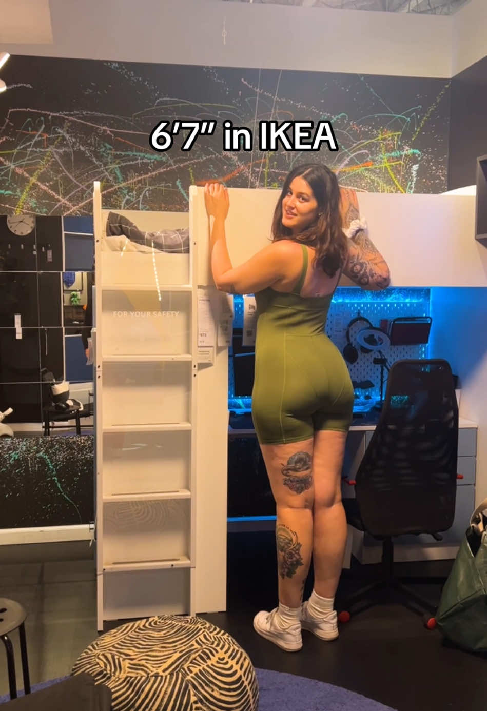 I was too big to play hide and seek 😔 #ikea #hideandseek #height #tallgirl #funny #fyp #brunette #girlwithtattoos #tall #tallgirlproblems #furnitureshopping 