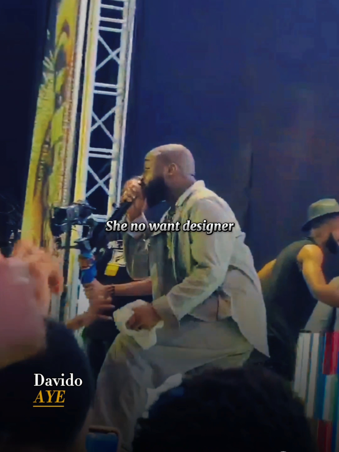 Davido-Aye #davido #afrobeats #afrosound #naijatiktok #liveperformance #lyricsvideo #viralvideo #trending #lyrics_bionation #foryoupage #naijatiktok #tiktoknaija #music  @davido 