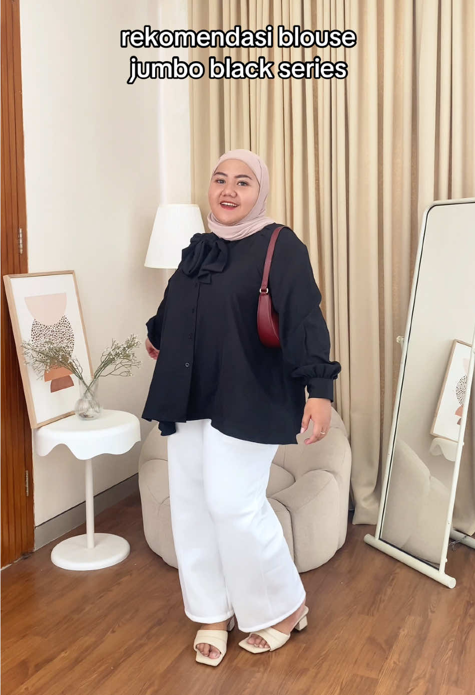 yang suka pakai baju warna monocrom merapatt😍🖤 #bigissimo #foryou #fypシ #racuntiktok #ootdbigsize #ootdwanita #blousejumbo #fashionbigsize 