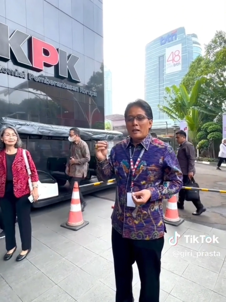 Bupati Badung Giri Prasta menerima penghargaan dari KPK RI #majalahfakta #faktabali #bali #giriprasta #kabupatenbadung #pemkabbadung#pemkabbadungbali#prokopimbadung 