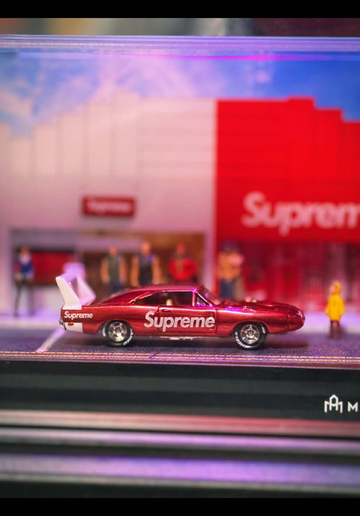 #supreme #diorama #hotwheelscollections #diecast #daytonadodgecharger #superbird1970 #demon #corvette #fastandfurious9 #han #diecast #supreme_nation👑360 #greenlightdiecast #Daytona #cars 