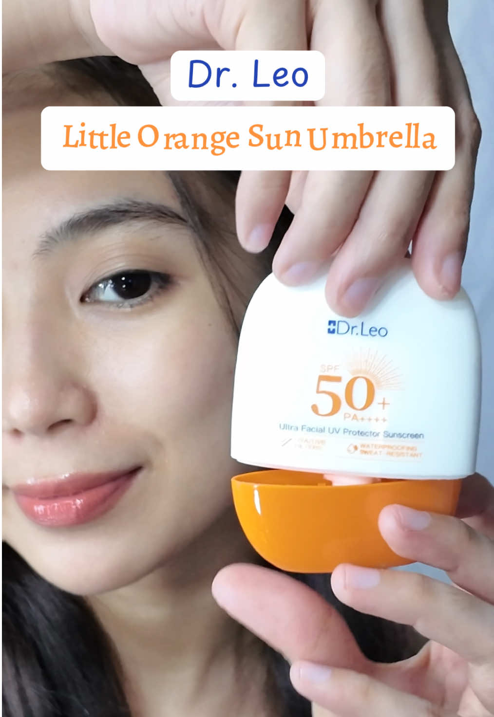 Indoors and outdoors, wear your sunscreen everyday! 😉✨ #DrLeoSunscreen #Drleo #DrLeoLittleOrangeSunUmbrella 