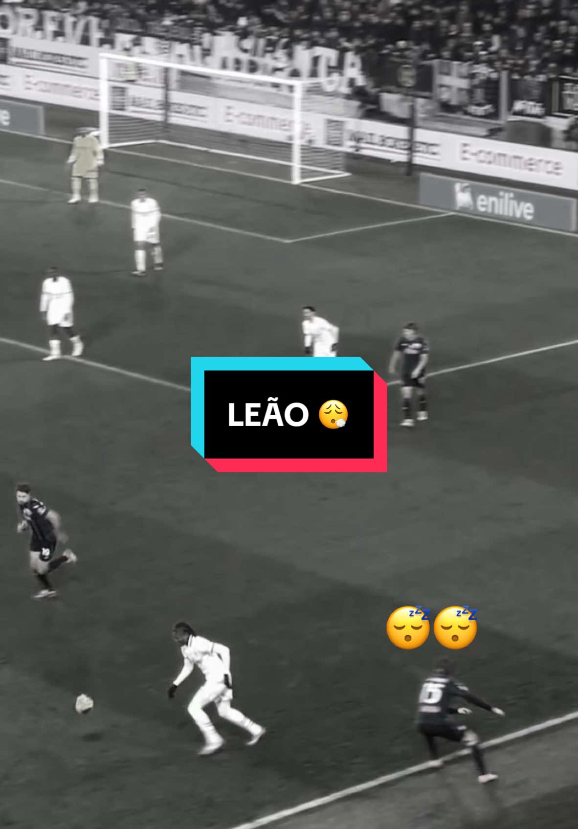 Leão 😮‍💨😮‍💨 #tiktokfootball #tiktokcalcio #leao #milan #atalanta #seriea #skills #footballskills @Rafael Leão @AC Milan 