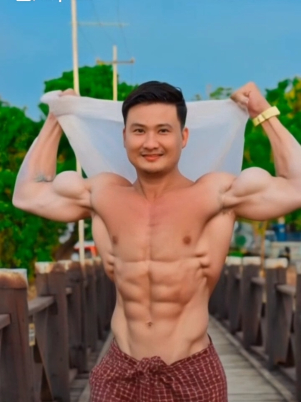 😁😁#CapCut #foryou #fyp #myanmartiktok #fypシ #edit #tiktok #muscles #bodybuilding #tranformation #pixverse#ai 