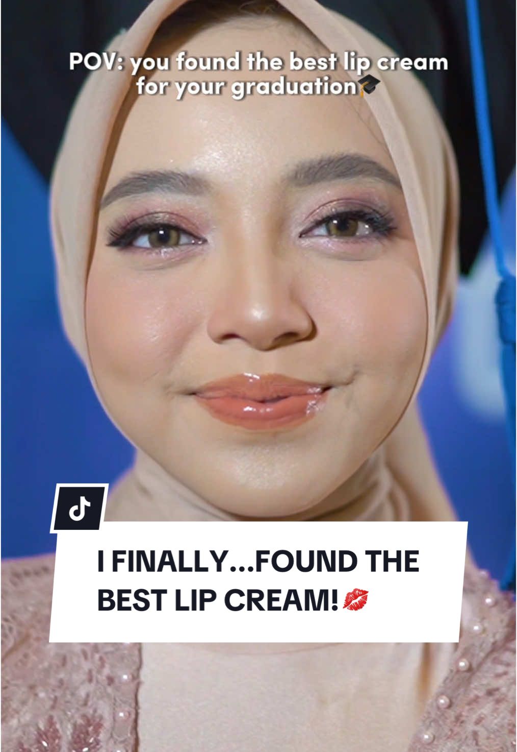 Lip cream yang cocok banget untuk acara WISUDA soalnya STAY seharian!💋😝 Yuk, langsung CO sekarang juga!🛍️✨ #WeAreMaybelline #MaybellineMakeupGraduation #MaybellineClassOf2024 #SuperstayVinyl16Jam #Superstay71Shades #MakeupPemula #RekomendasiMakeup #RekomendasiLipcream #PromoGuncang1212 