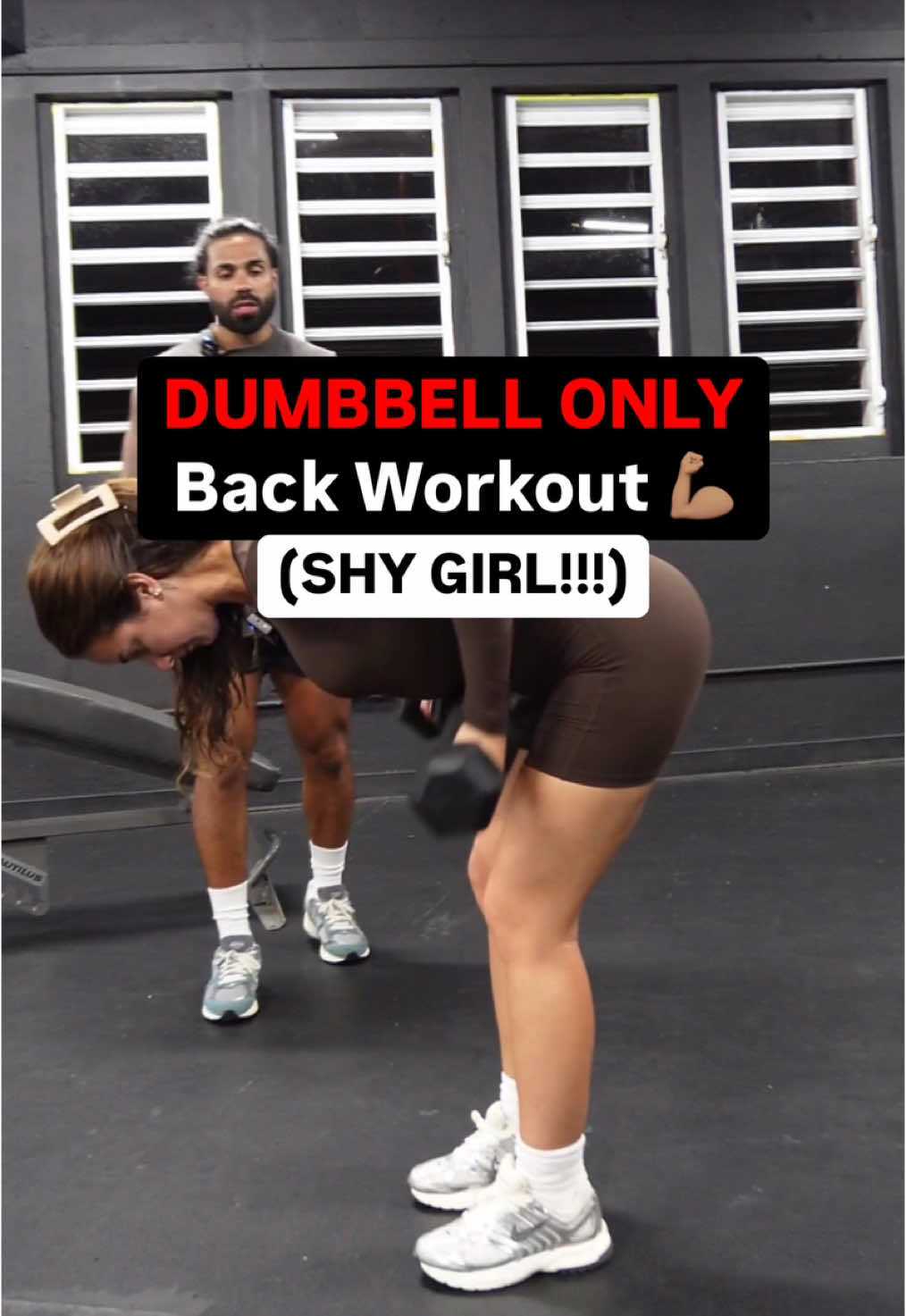 build that hourglass figure with these four dumbbell only moves —perfect for my shy girls new to the gym or for those putting in the work from home! 👏🏼 #backworkout #backworkouts #backworkoutforwomen #fyp #gymworkout #dumbbellonly #gym