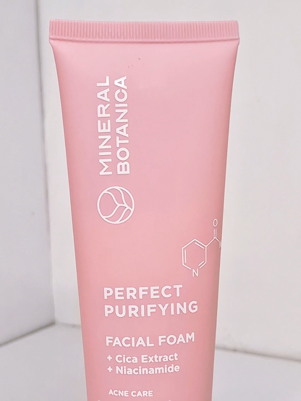 coba bayangjn face wash sebagus ini cuma 18rb an aja? 😭  link di biooo gaiss 🫶🏻💗 #facewash #mineralbotanica #jerawat  #acneprone #gentlefacewash #beauty #affiliate 