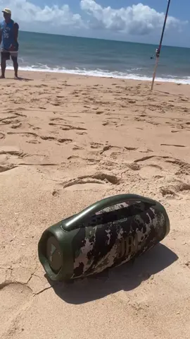 Praia🏄‍♂️    #jbl #yasminsensação #m10 #praia #viral_video #som 