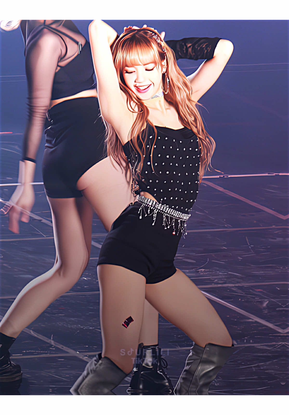 Who’s the best dancer in k-pop? *Sourlili immediately screams LALISAAAA* #lisa #blackpink #kpop #sourlili #kpopfyp