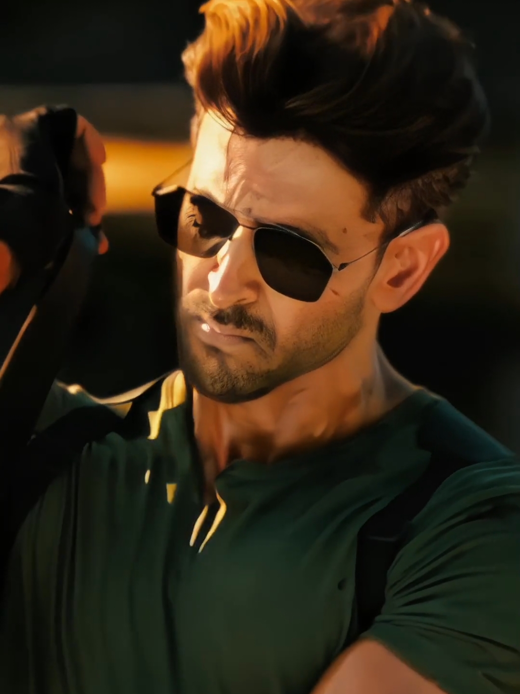 Daddy Roshan🥵🙏🏻😭 #bollywood #bollywoodedit #edit #hrithikroshan #war #chammakchallo 