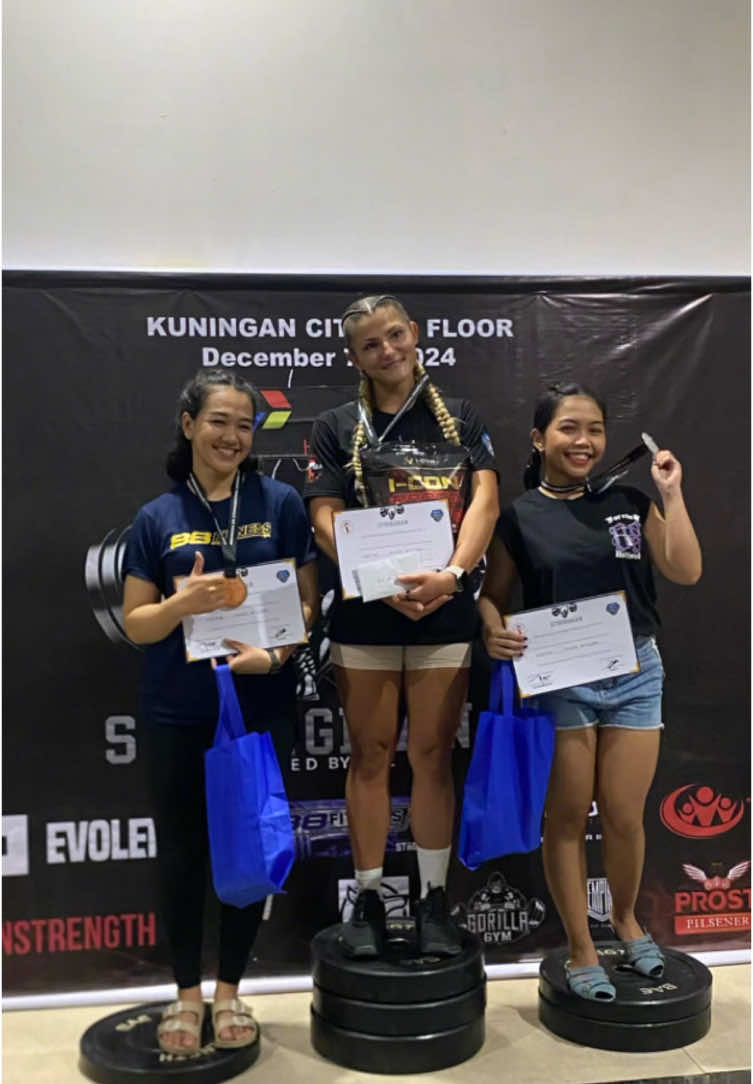 Alhamdulillah dapet Juara 2 di @Strongman-women.idn kemarin tgl 7 Des 24 at Kuningan City Main di kelas U65 sedangkan BB di 56kg🙏🏻😭 Terimakasih juga buat doa dan dukungan mas pacar, keluarga dan teman2 yang sudah support Rahma kemarin🙏🏻 Kedepannya harus lebih keras lgi latihannya supaya bisa dapat hasil yang lebih memuaskan #strongman #strongwomen #gorillagym 