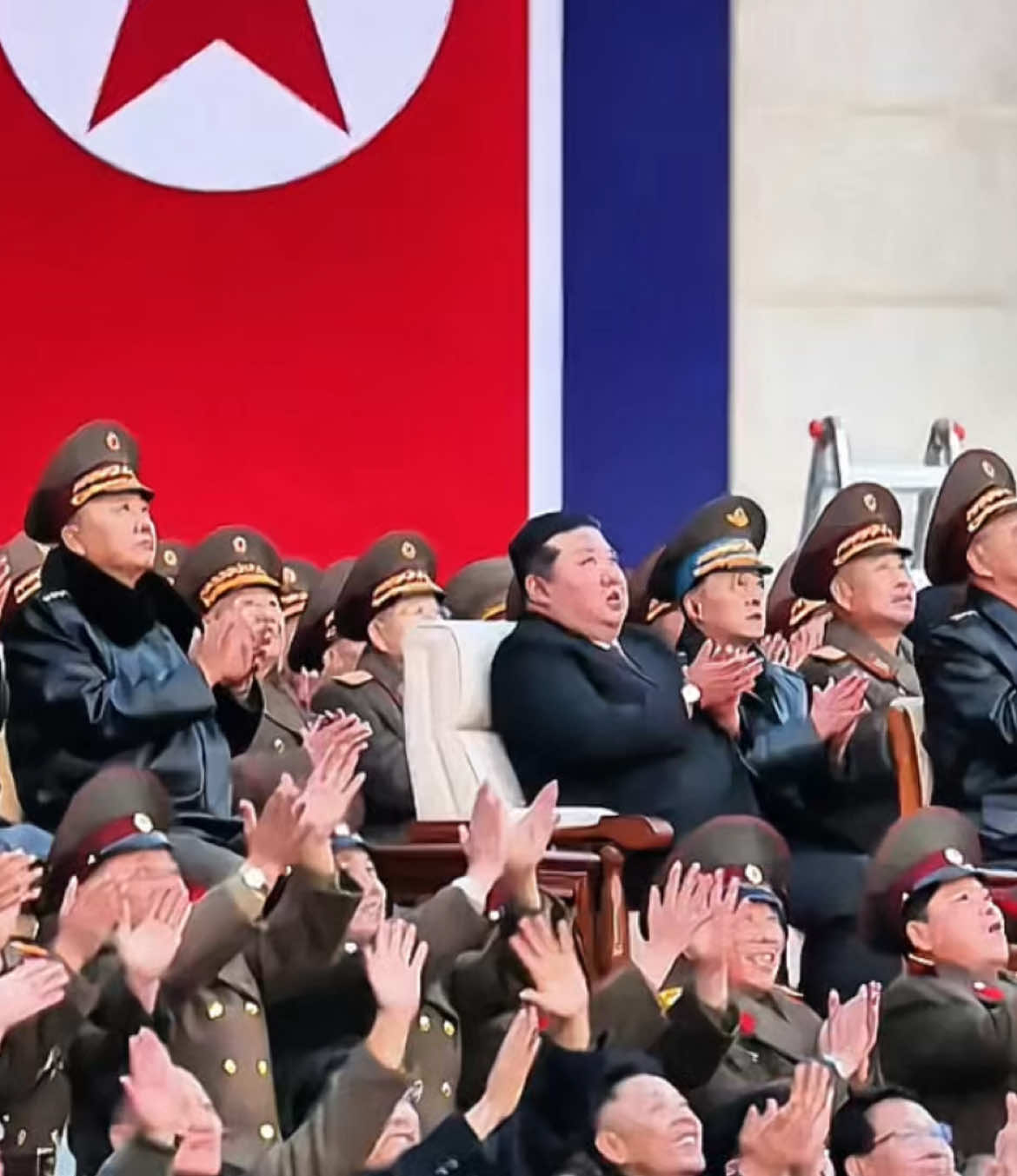 Khai mạc lễ triển lãm vũ khí năm 2024 quá đỉnh#northkorea#Kimjongun 