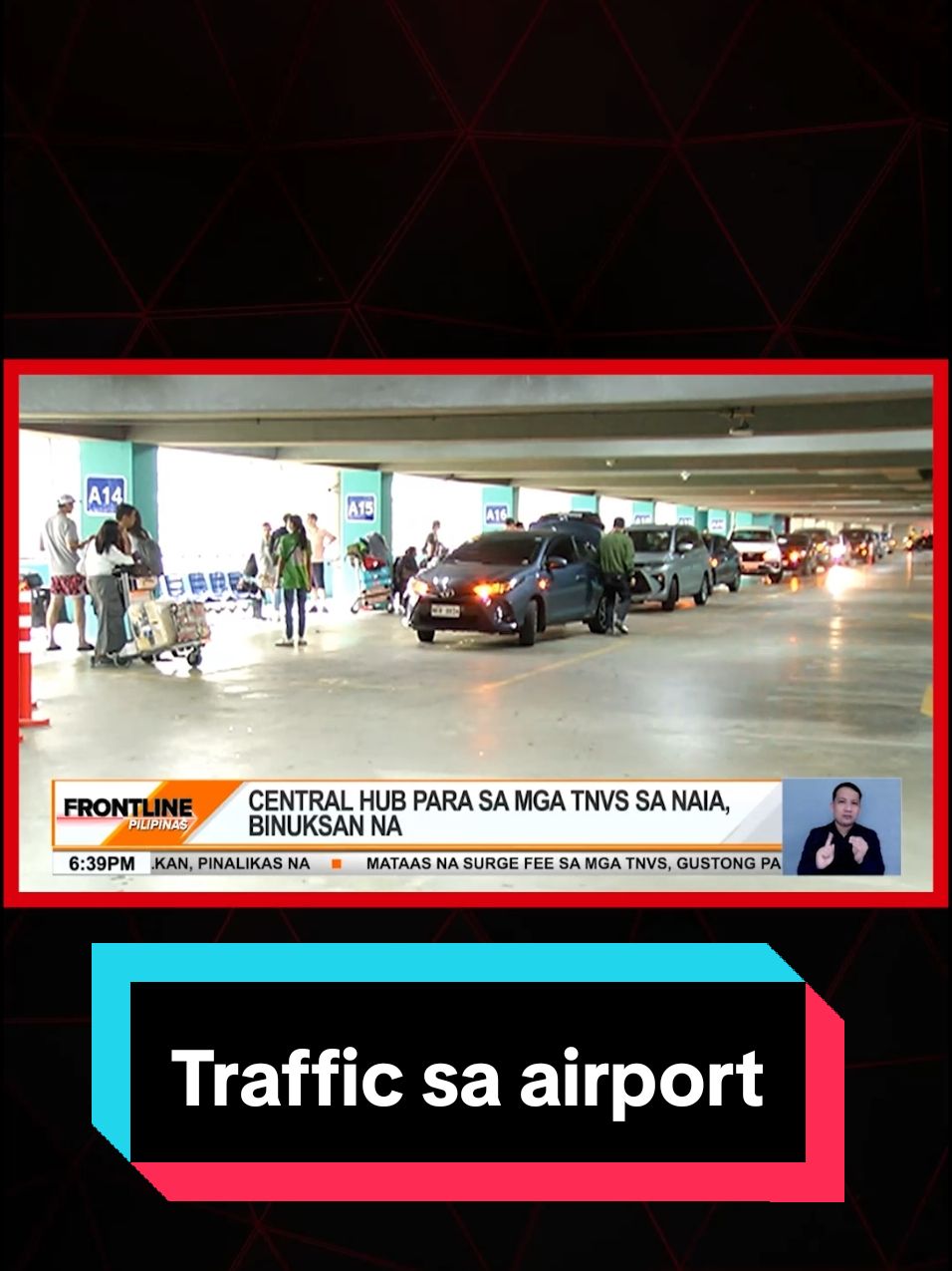 Para maiwasan ang embudo ng mga sasakyan sa Ninoy Aquino International Airport #NAIA ngayong #Pasko, binuksan ang central hub ng mga TNVS sa Terminal 3 kung saan mas madaling makakasakay ang mga pasahero. #News5 #NewsPH #FrontlinePilipinas #SocialNewsPH 