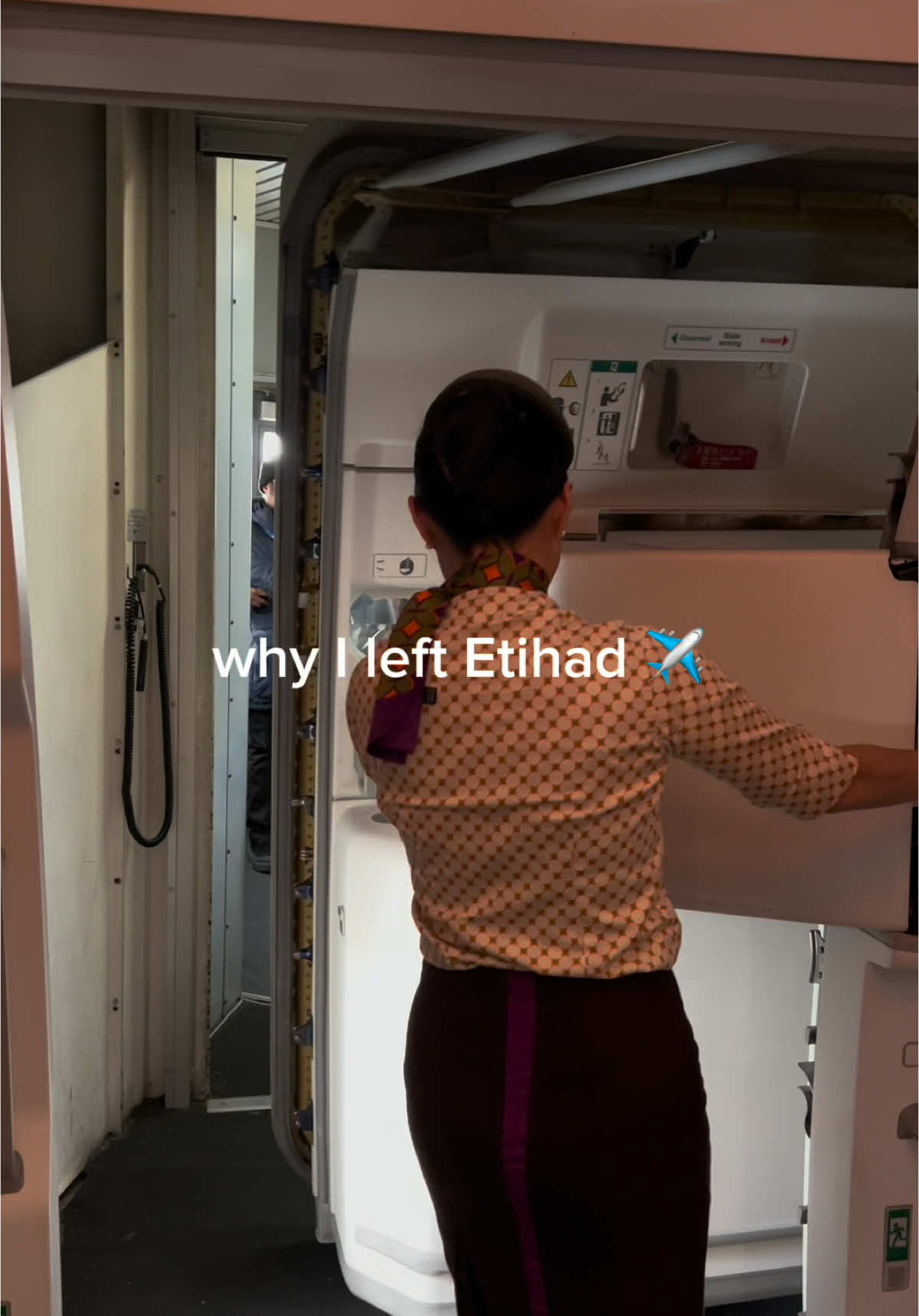 leaving Etihad was bittersweet, but life always has plans ✈️✨ #etihadairways #japanese #cabincrew #flightattendant #aviation #travel #workingmom #dubai #coaching 