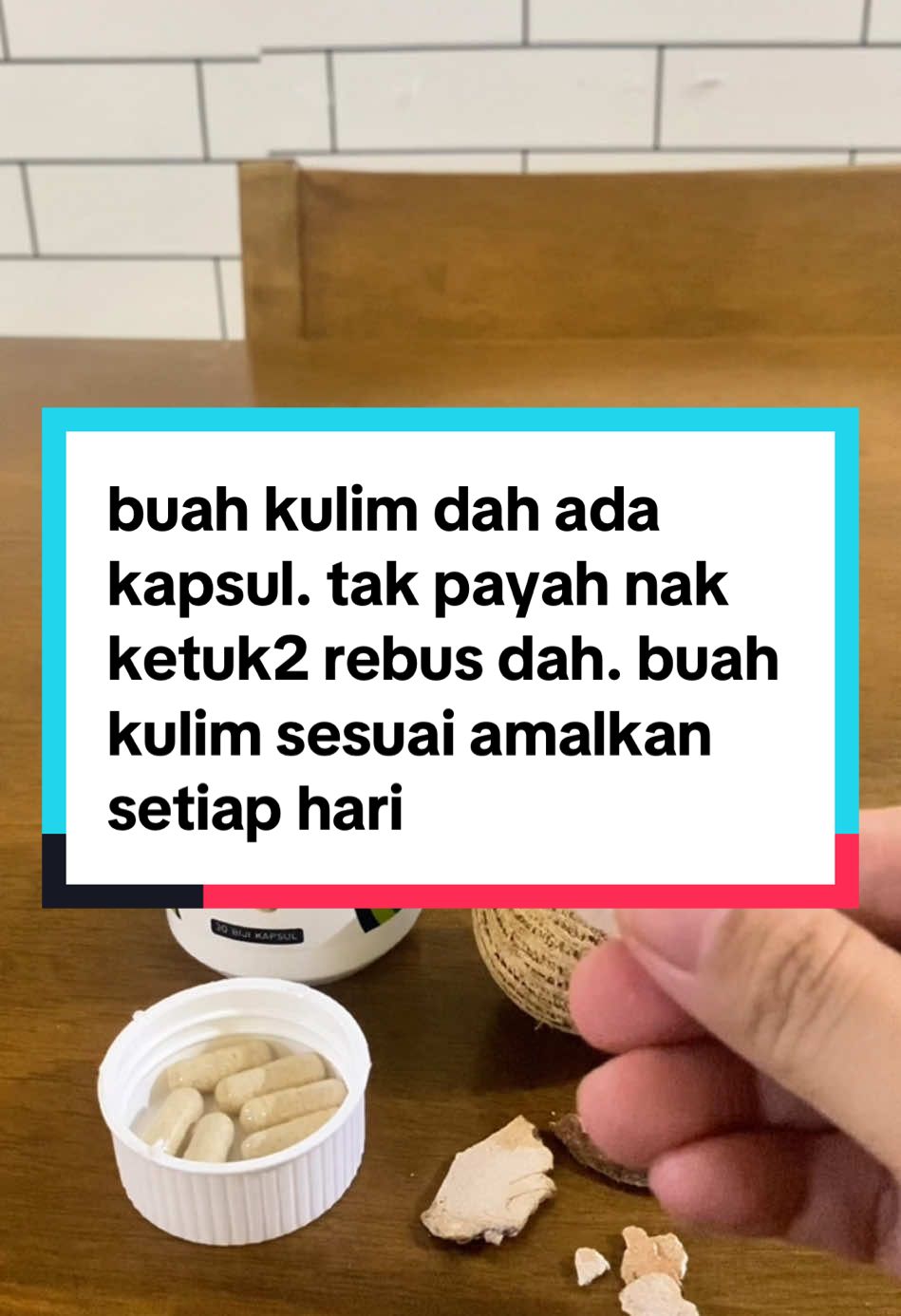 senang ada kapsul, tak payah nak ketuk2 rebus lepas ni. 100% asli takde campuran. buah kulim ni bagus amalkan #buahkulim #kapsulbuahkulimhutan 