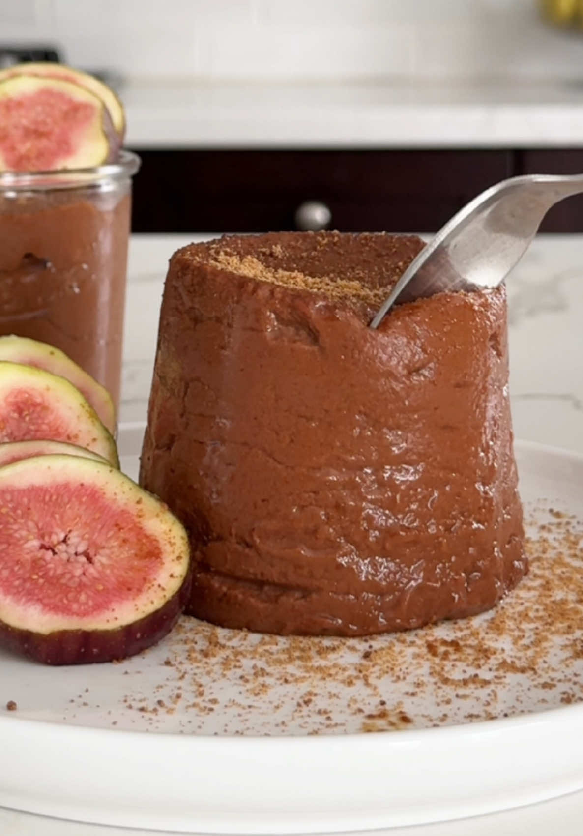 Did you know you can make creamy, delicious chocolate persimmon pudding with just 3 wholesome ingredients? Follow @splashofgoodness for more recipes. This quick and easy recipe is not only healthy but also vegan, thanks to the natural sweetness of ripe persimmons. 🍫✨ Would you try? Ingredients: 🍊 5 very ripe persimmons (cut off the ends) and make sure to remove seeds unless you are using seedless.  Tip: The key is to let your persimmons ripen at room temperature until they are very soft, almost bursting with a jelly-like texture. This can take several days, but the longer they ripen, the sweeter and more flavorful your pudding will be! 1/4 cup + 1 tsp cacao powder 1/2 tsp vanilla extract Blend until creamy.  Transfer to a dish, refrigerate for a few hours or overnight. I used a little of coconut sugar from topping. Enjoy!  I’m using Nama C2 juicer and high speed blender in one. Link in my bio with the discount code to save.  Happy Monday! Love Eva ❤️ #chocolotepudding #chocolatelover #chocolatedessert #dessertlovers  #persimmon #veganrecipeshare #dessertrecipe