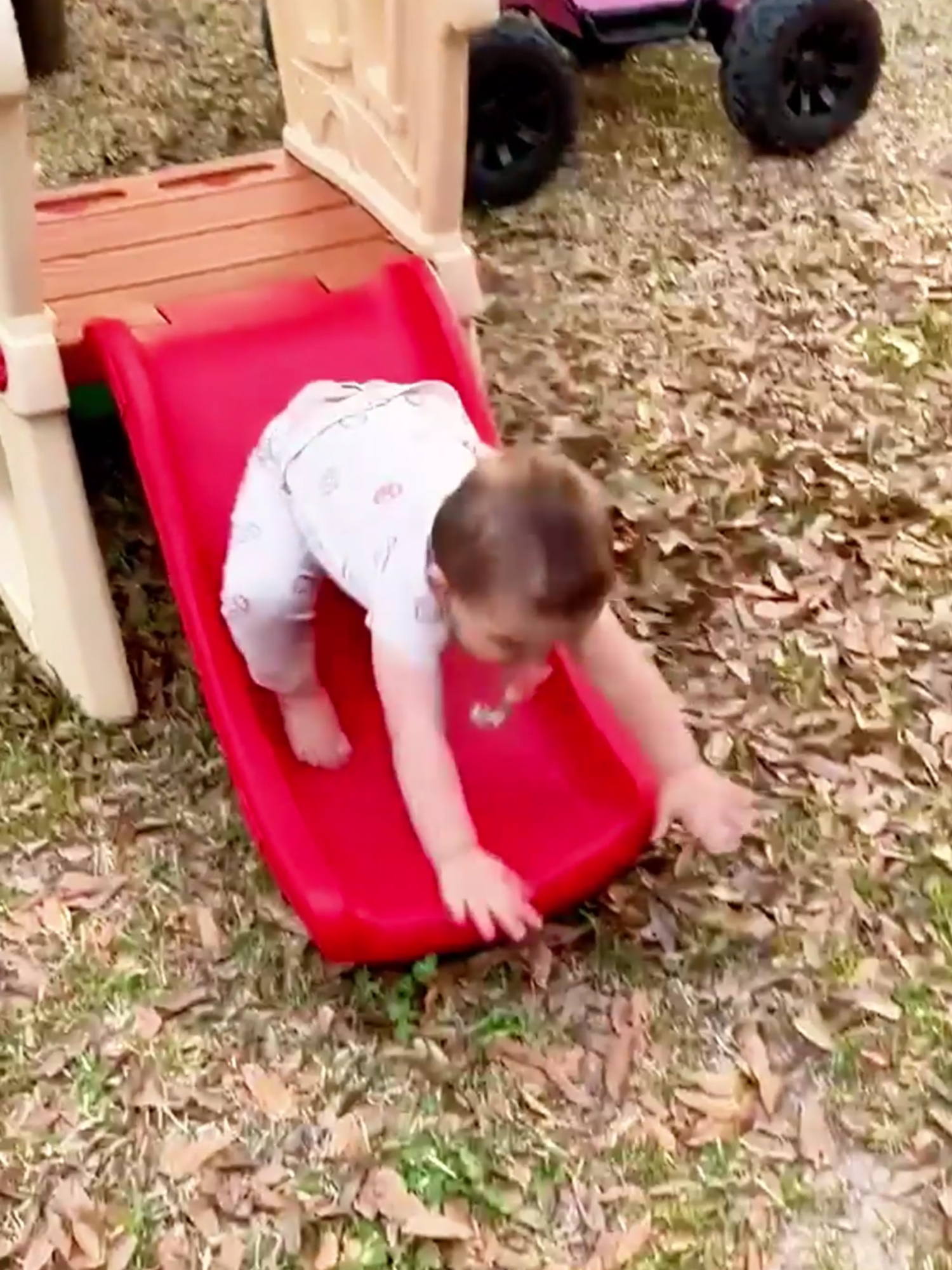 Oopp! #baby #fyp #fails #fypツ #adorablebabies #babylove #newborn #foryoupage❤️❤️ #Outdoors #kids #toddlers #funnyvideos😂 #shorts #babyplaying #funnytiktok #treanding #viral_video
