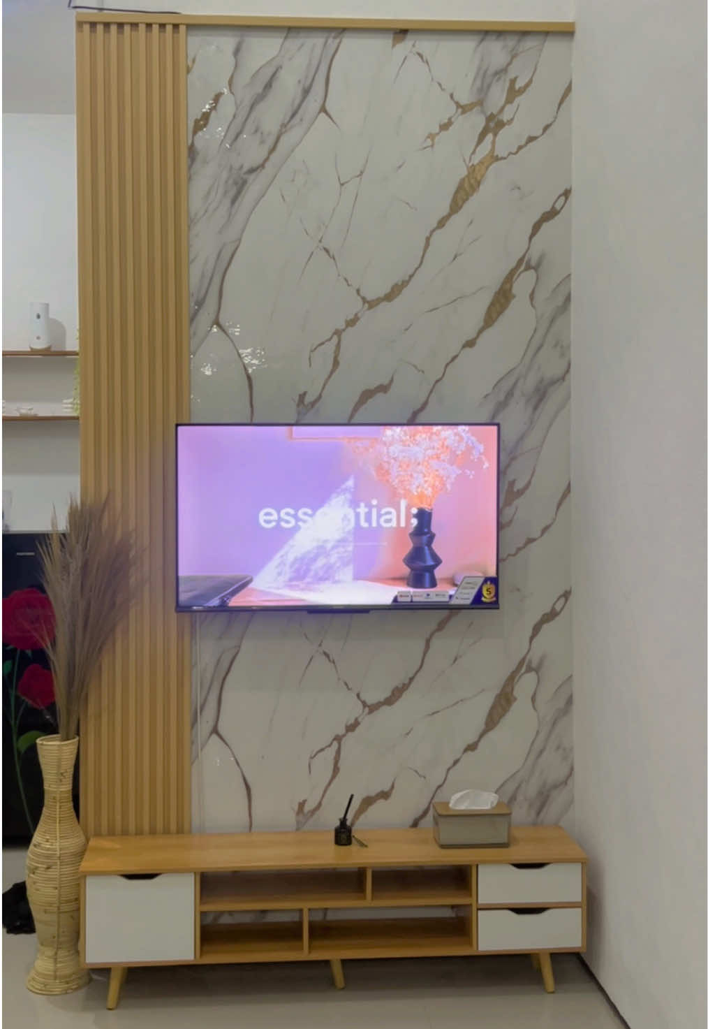 Jangan salah bikin backdrop tv nanti kemahalan 😀 , ini murah banget under 800k #backdroptvminimalis #bagroundtv #wall #stikerdindingaesthetic #stikerdindingmurah #mejatv #mejatvminimalis 