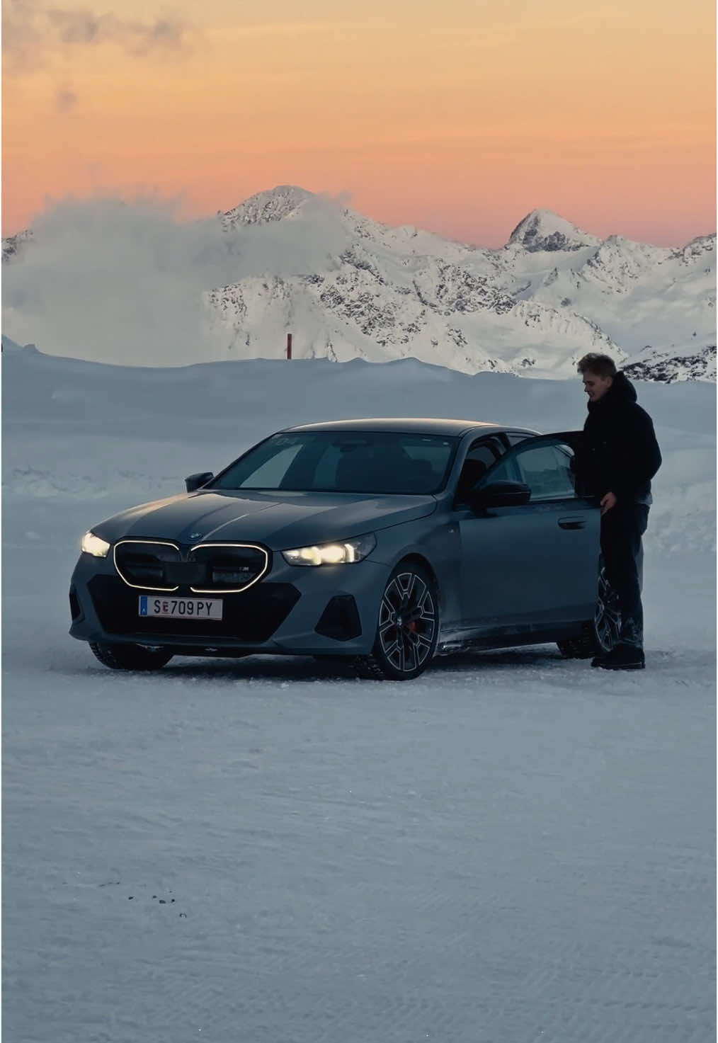 See me on the slopes #BMWRepost @Trapeznikov_igor #BMWi5 #BMWlove #carsoftiktok #fyp *Closed road. Mandatory information according to german law ’Pkw-EnVKV’ based on WLTP: energy consumption combined: 18,6 kWh/100 km; CO₂ emissions combined: 0 g/km; CO2-class: A; electric range: 491 km