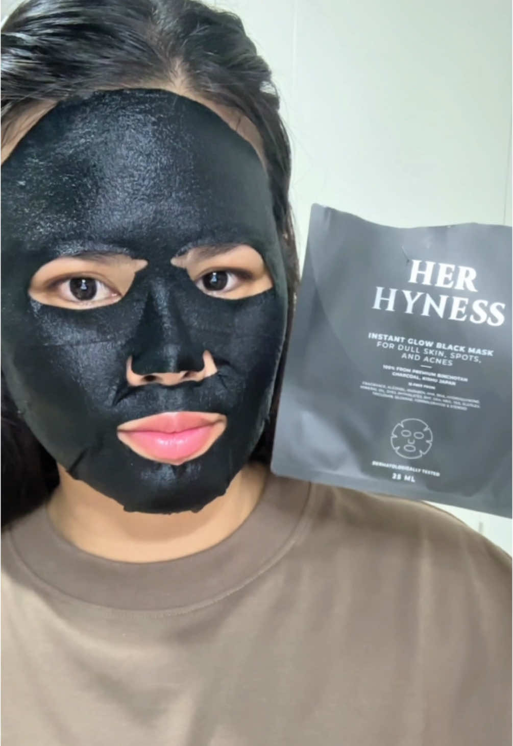 มาส์กหน้ากันทุกคน her hyness mask ลูกรักอีกเช่นเคย คือติดมาส์กดำตัวนี้สะแล้ว ทำถึงเกิน!!!  #มาส์กดำHerHyness #HerHynessHappinessFestival #HerHyness #HerHyness1212 #TikTokShop1212ลดใหญ่ท้ายปี #erisamcn