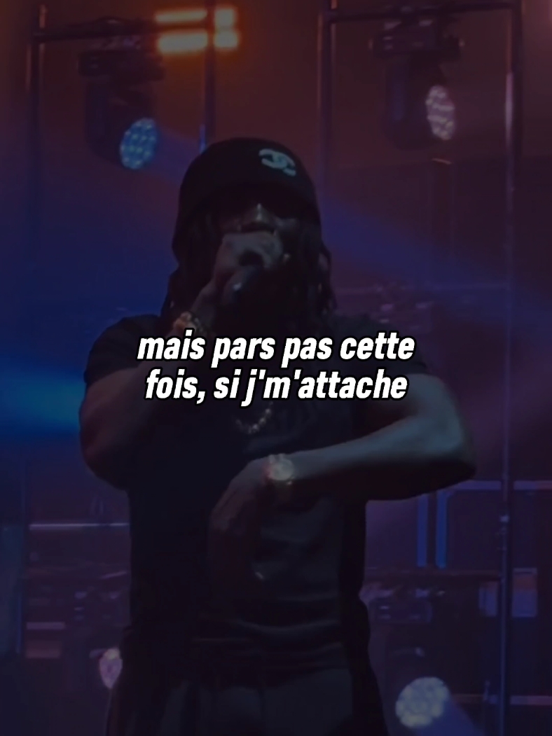 J'suis Distrait Par Toi 🤭 - LA BELLE ET LA BÊTE - @GAZO #gazo #lyrics #parole #song #son #rap #pourtoi #fyp #new #album 