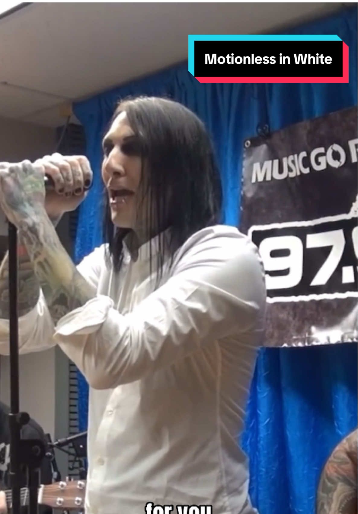 🎤 Motionless in White - Reincarnate (Live Acoustic) 🗓️ 12-5-14 📍97.9x’s Studio, Wilkes-Barre, PA Credit: Feet First Productions - (YouTube) #motionlessinwhite #chrismotionless #motionlessinwhiteband #miw #motionlessinwhiteedit #motionlessinwhitetiktok #reincarnate #emo #goth #band #acoustic 