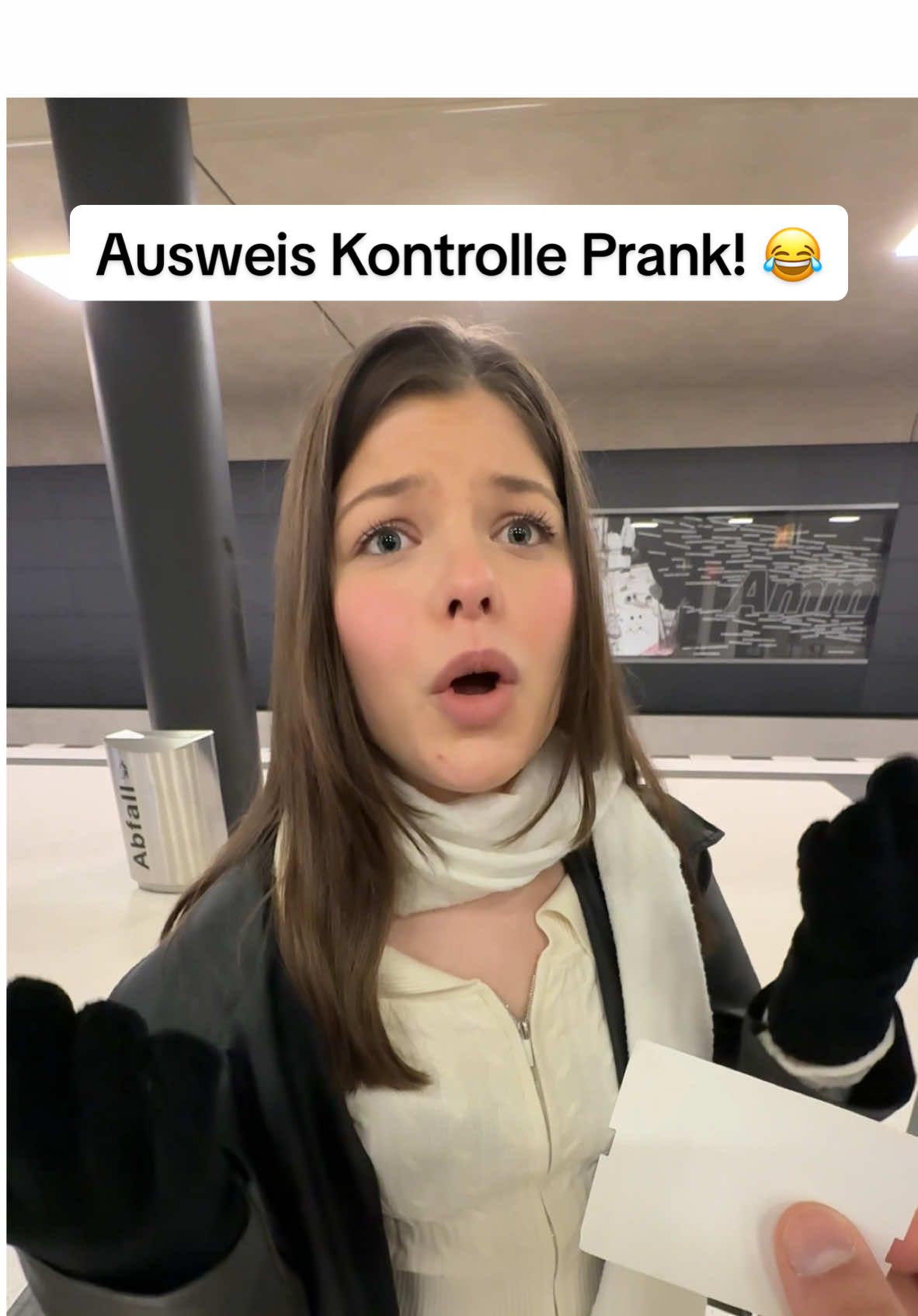 Fahrausweis Kontrolle Prank  #viral #fürdichseiteviral #jsix #foryoupageofficialll #fyp  @lilli 